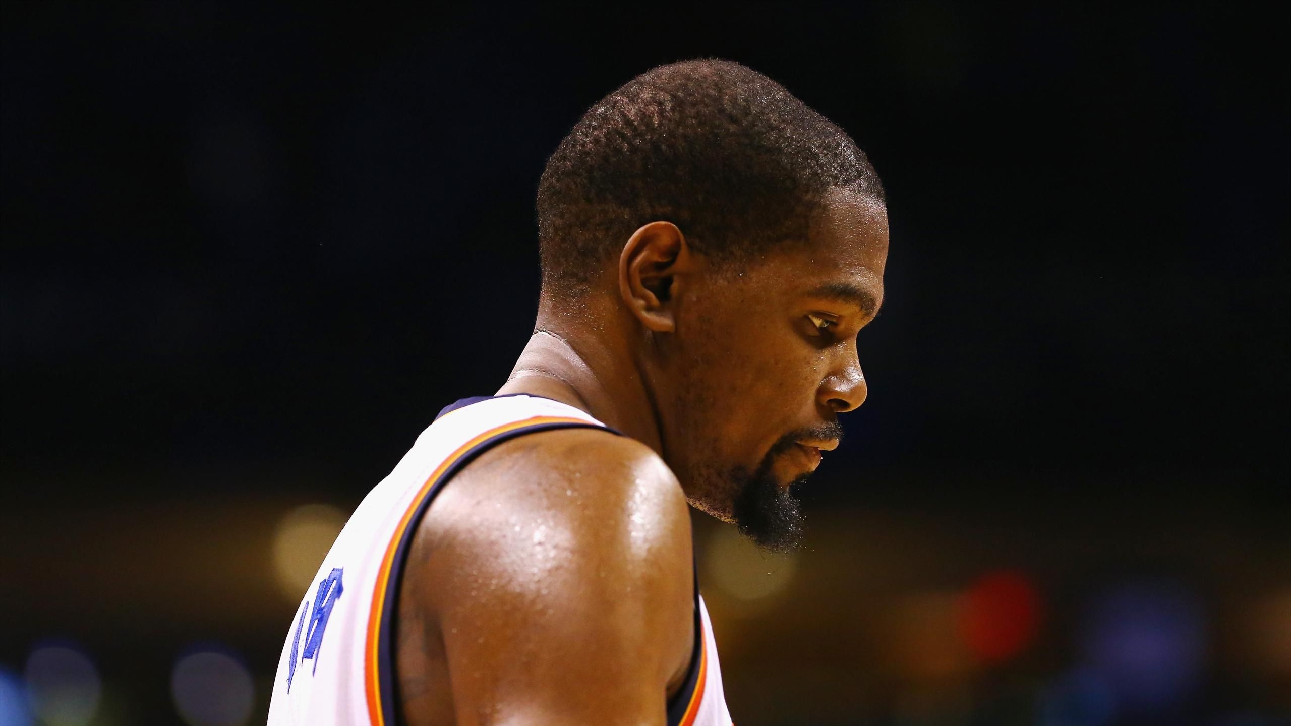 论员李璇在 论员李璇在