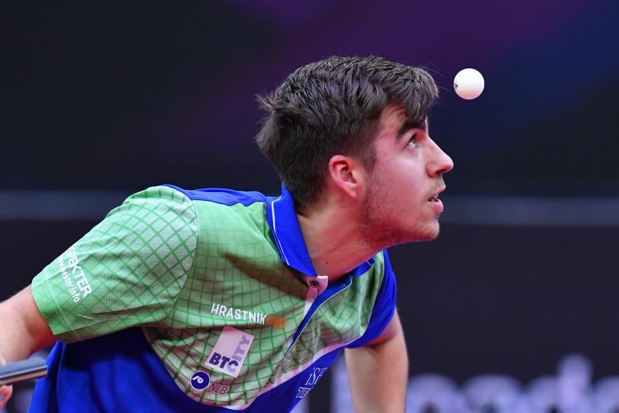 换进攻一度 换进攻一度