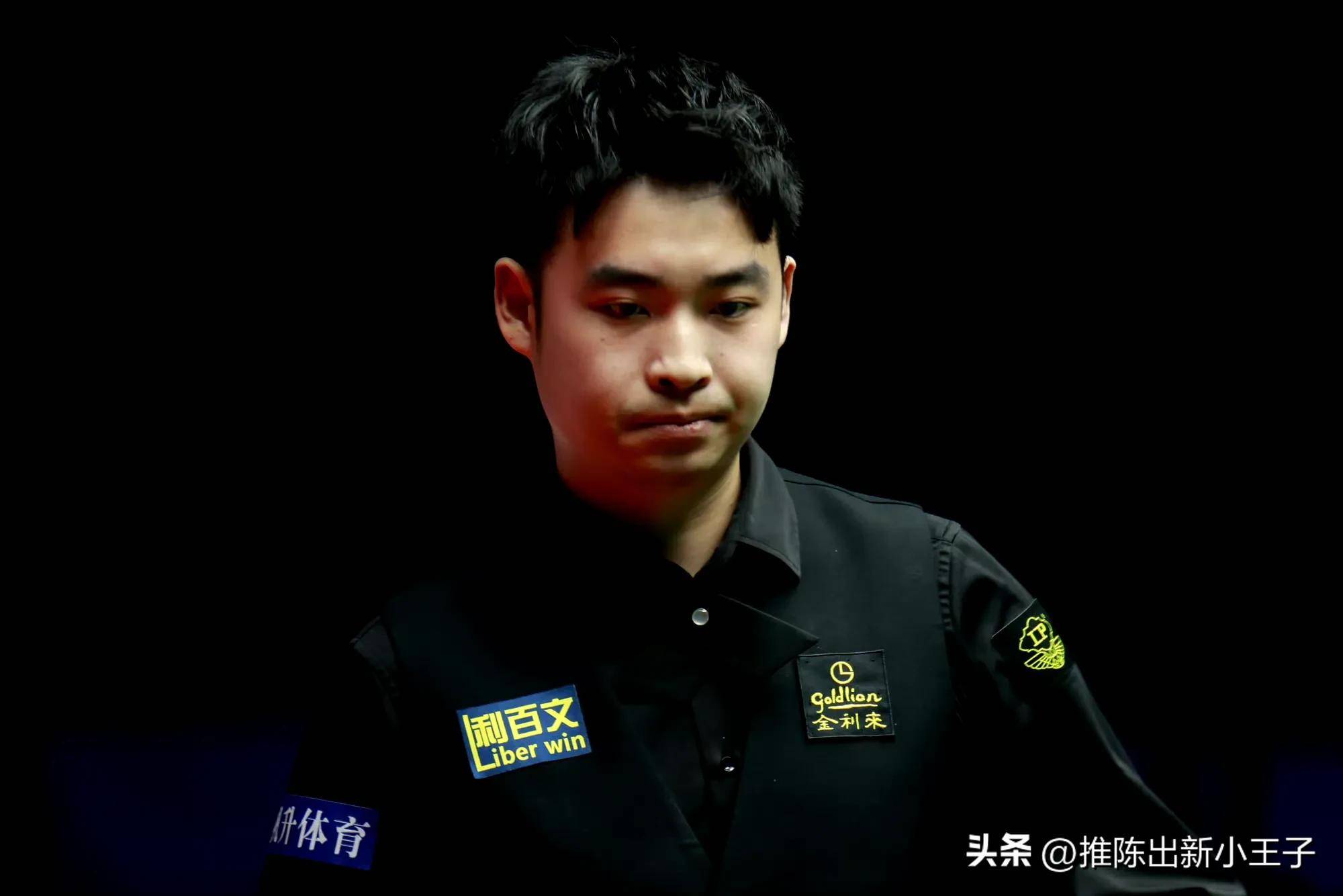 同时保持自 同时保持自