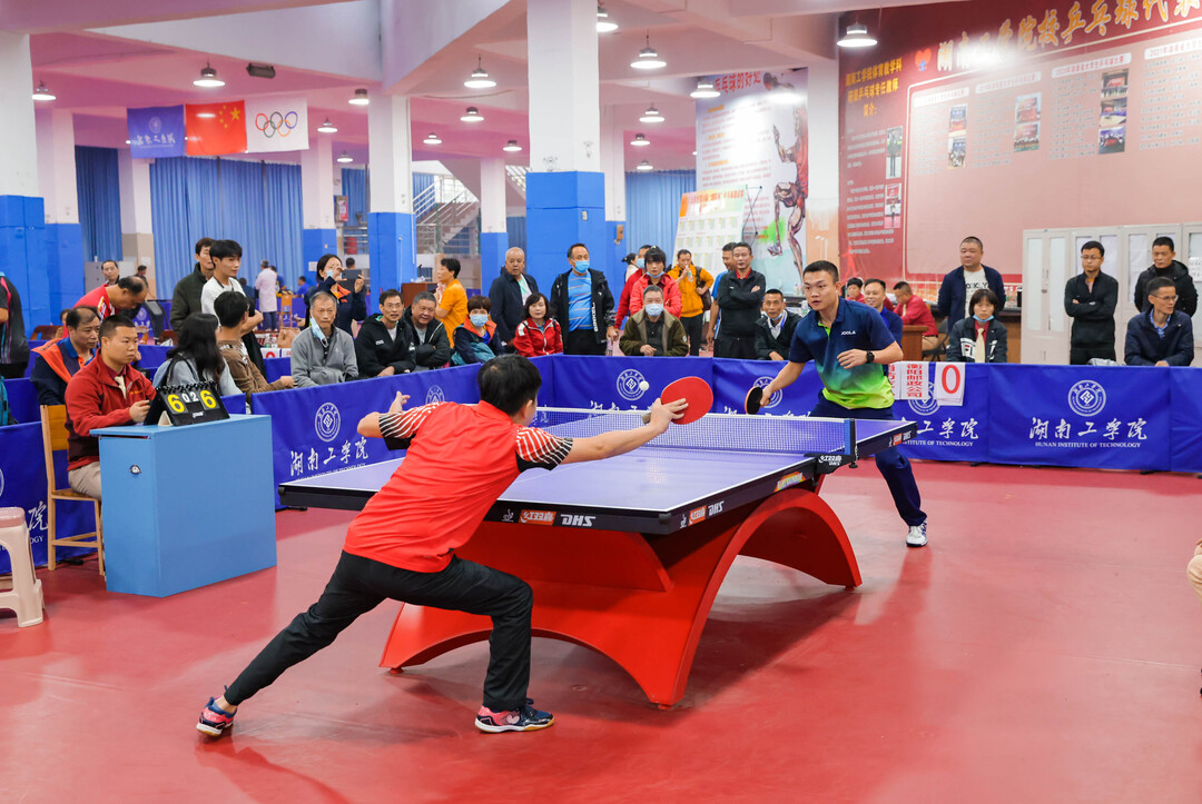 持不仅是一 持不仅是一